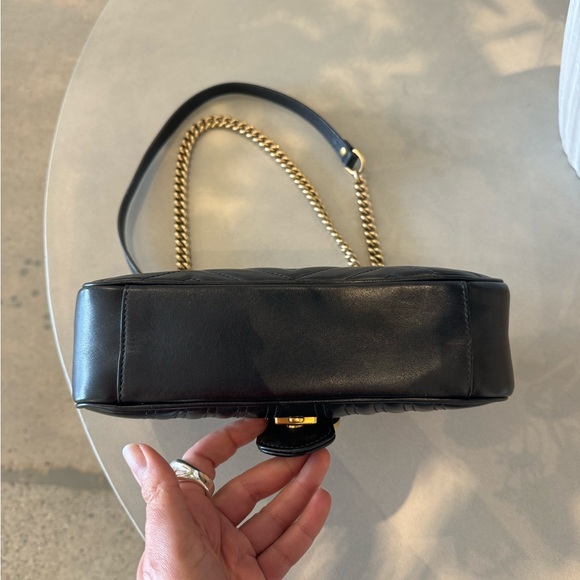 GUCCI Calfskin Matelasse Small GG Marmont Shoulder Bag Black - Picture 4 of 9